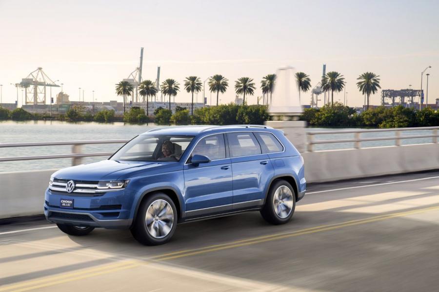  Volkswagen CrossBlue Concept 2013 года  (фото 7 из 78)
